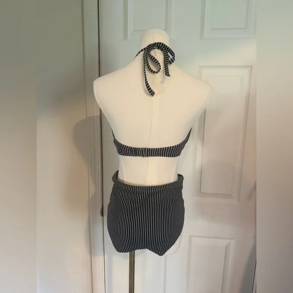 Black and White Striped Bikini Set - Picture 3 of 16